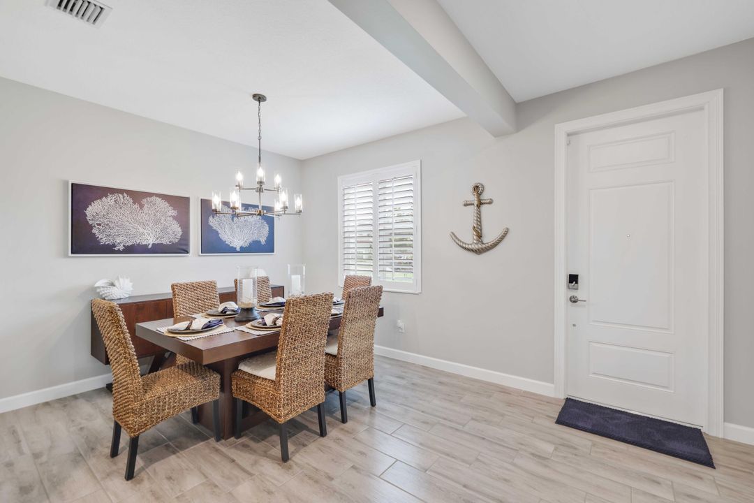 For Sale: $550,000 (3 beds, 2 baths, 2124 Square Feet)