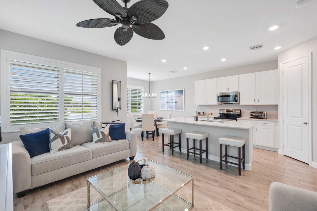 For Sale: $550,000 (3 beds, 2 baths, 2124 Square Feet)