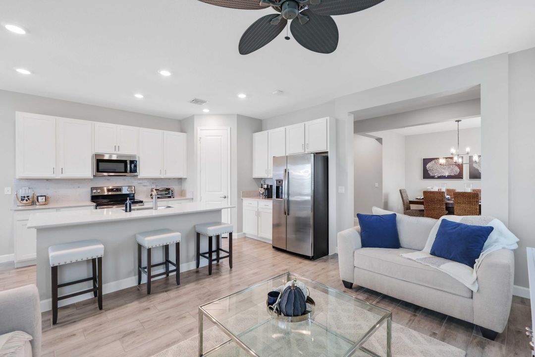 For Sale: $550,000 (3 beds, 2 baths, 2124 Square Feet)