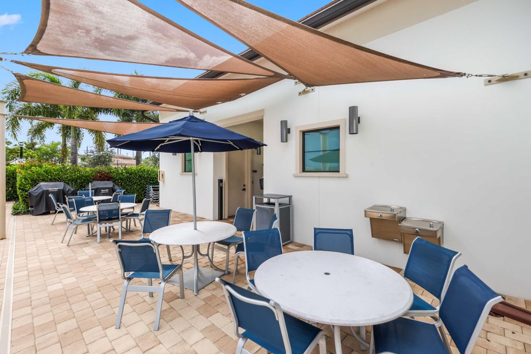 For Sale: $550,000 (3 beds, 2 baths, 2124 Square Feet)