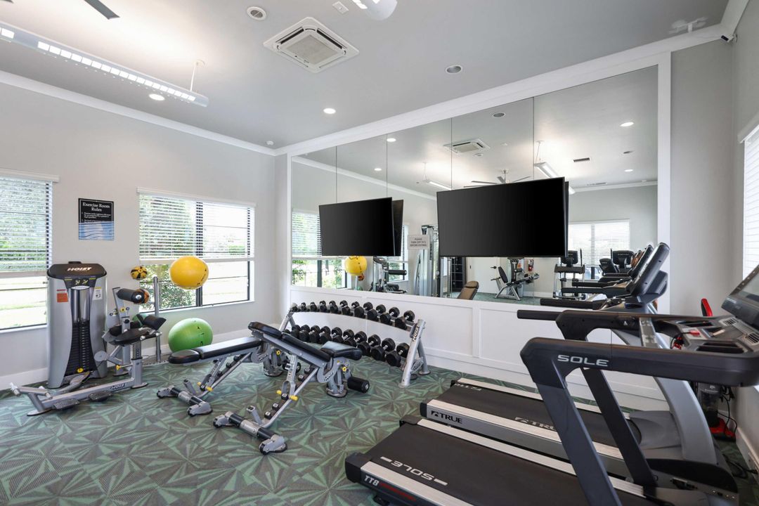 For Sale: $550,000 (3 beds, 2 baths, 2124 Square Feet)