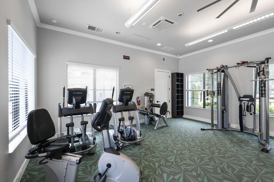 For Sale: $550,000 (3 beds, 2 baths, 2124 Square Feet)