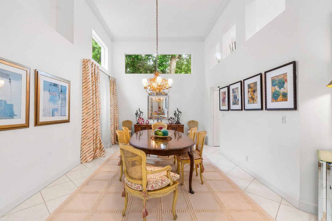 En Renta: $20,000 (3 camas, 3 baños, 2660 Pies cuadrados)