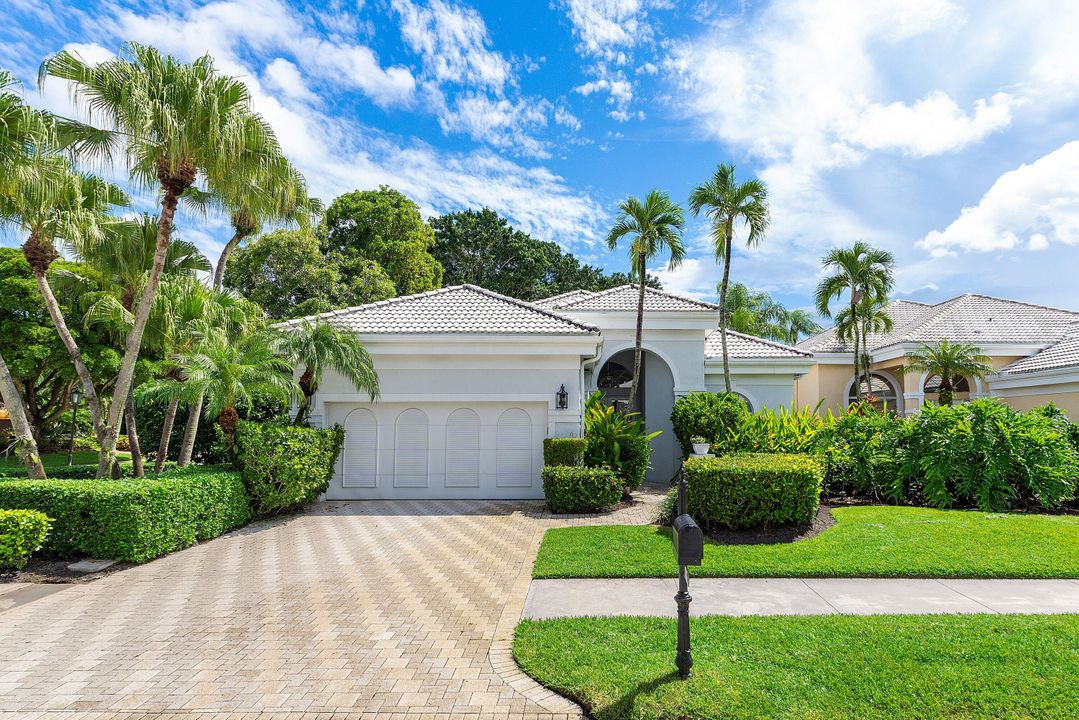 En Renta: $20,000 (3 camas, 3 baños, 2660 Pies cuadrados)