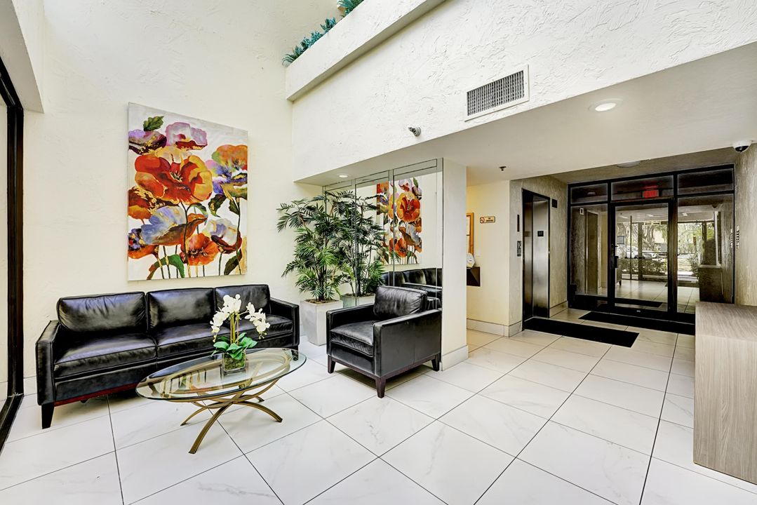 Active With Contract: $149,999 (2 beds, 2 baths, 1207 Square Feet)