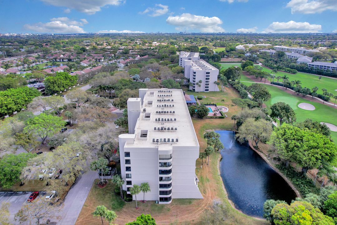 Active With Contract: $149,999 (2 beds, 2 baths, 1207 Square Feet)