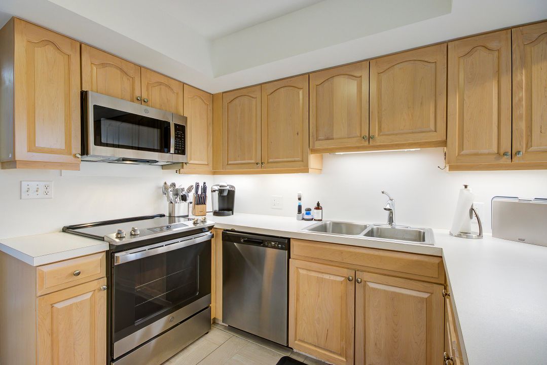 For Rent: $17,500 (2 beds, 2 baths, 1753 Square Feet)