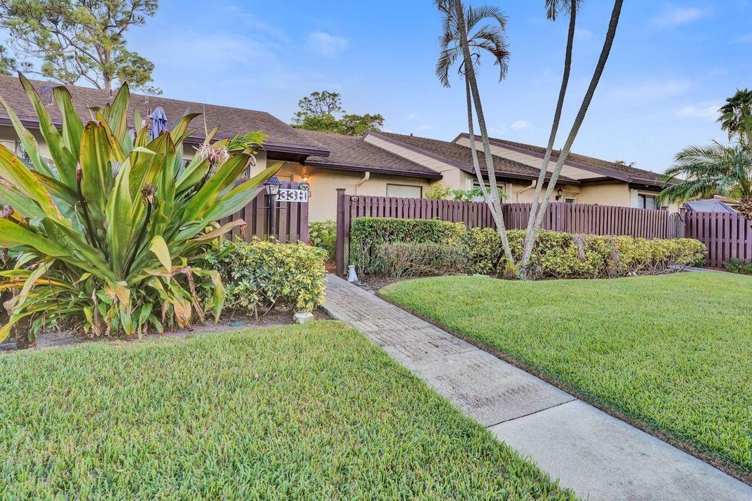 待售: $242,000 (2 贝兹, 2 浴室, 1370 平方英尺)