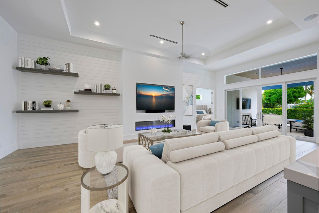 Active With Contract: $3,995,000 (4 beds, 3 baths, 3410 Square Feet)
