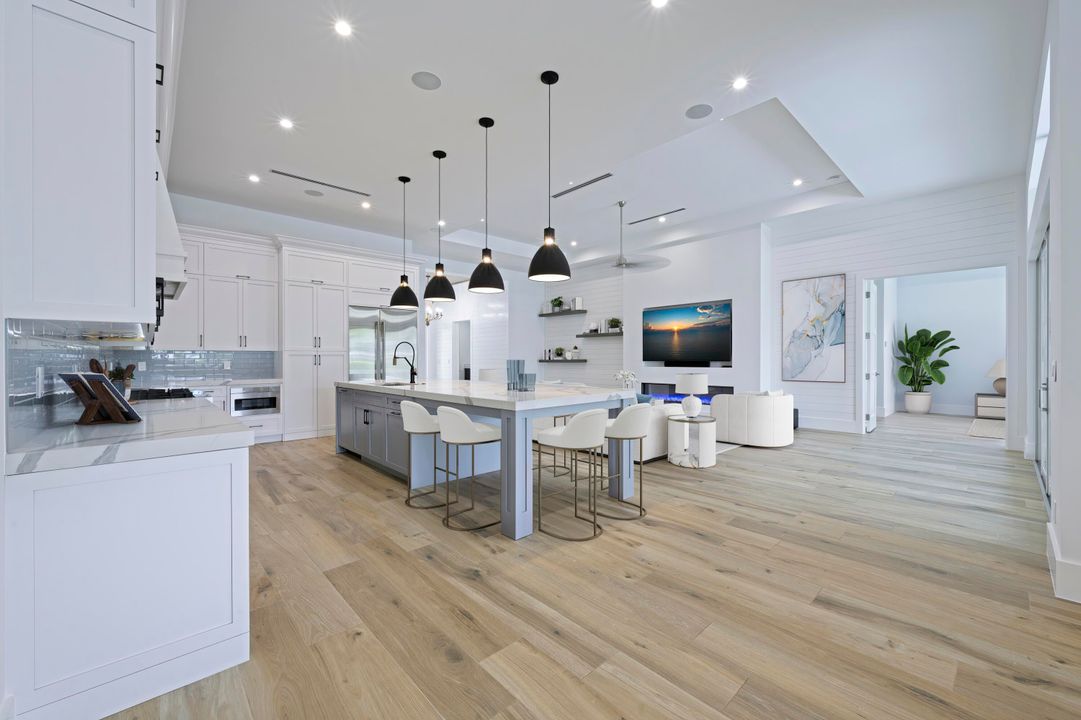 Active With Contract: $3,995,000 (4 beds, 3 baths, 3410 Square Feet)