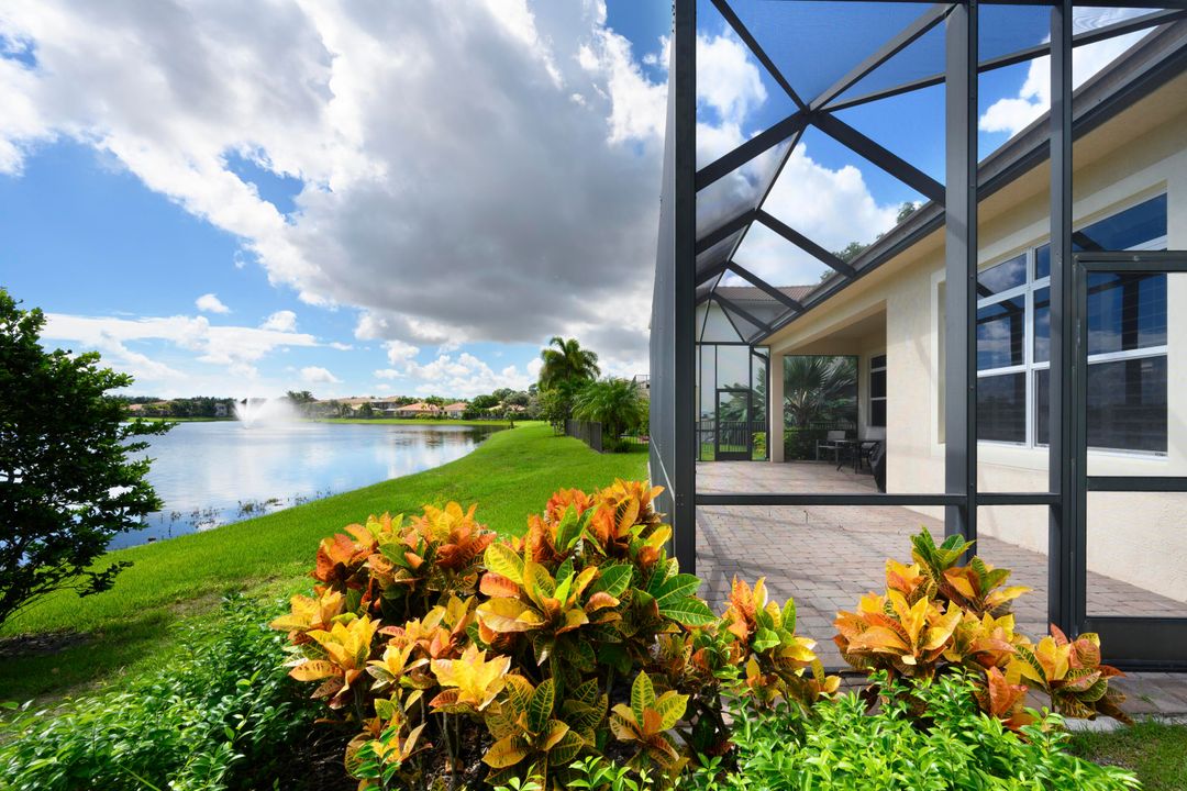 Active With Contract: $1,010,000 (3 beds, 2 baths, 2247 Square Feet)