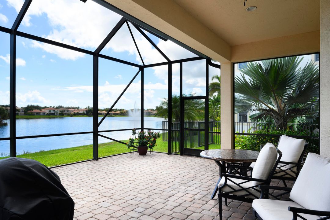 Active With Contract: $1,010,000 (3 beds, 2 baths, 2247 Square Feet)