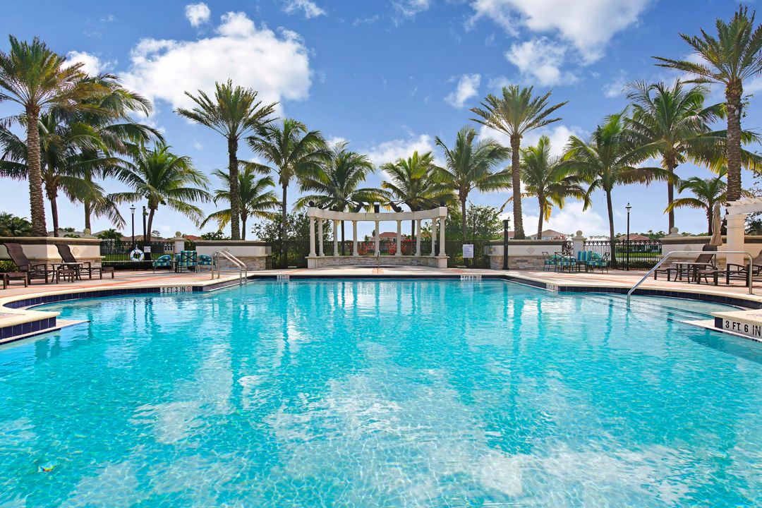 Active With Contract: $1,010,000 (3 beds, 2 baths, 2247 Square Feet)