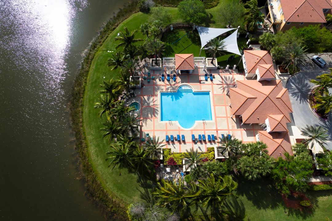 Active With Contract: $1,010,000 (3 beds, 2 baths, 2247 Square Feet)