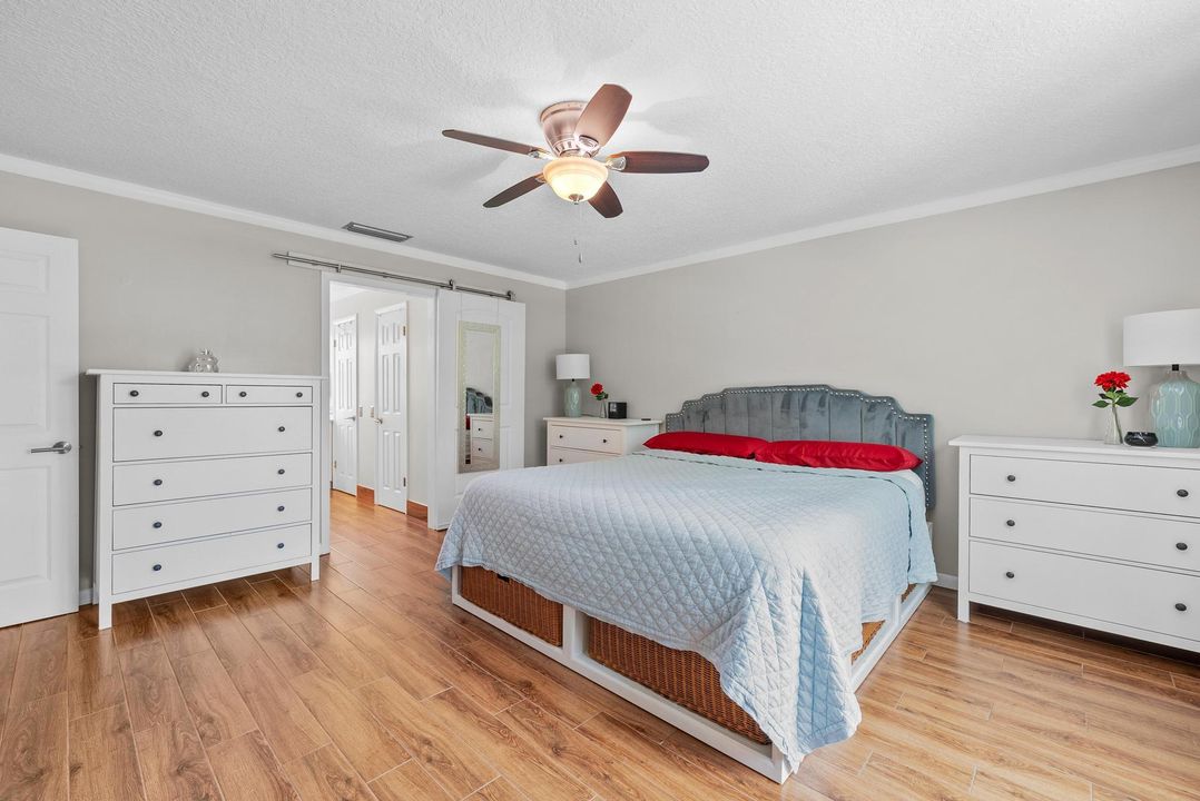 待售: $999,000 (4 贝兹, 2 浴室, 2309 平方英尺)