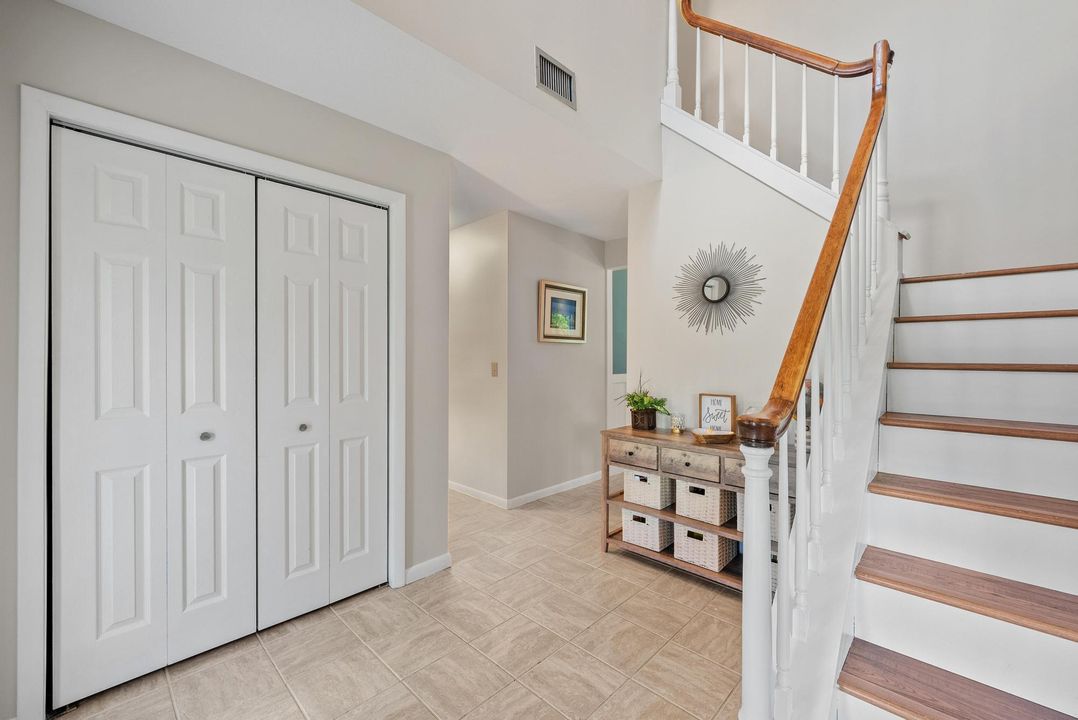 待售: $999,000 (4 贝兹, 2 浴室, 2309 平方英尺)