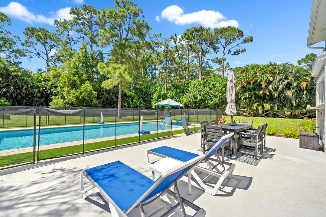 待售: $999,000 (4 贝兹, 2 浴室, 2309 平方英尺)