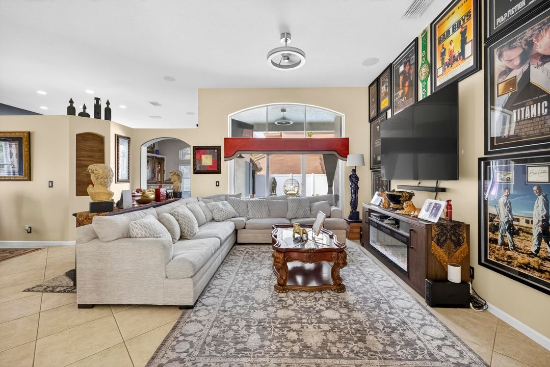 For Sale: $1,199,999 (4 beds, 2 baths, 2372 Square Feet)