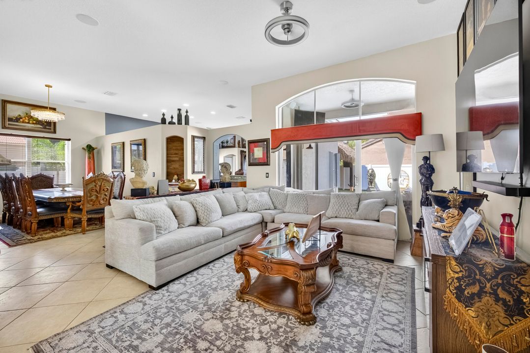 For Sale: $1,199,999 (4 beds, 2 baths, 2372 Square Feet)