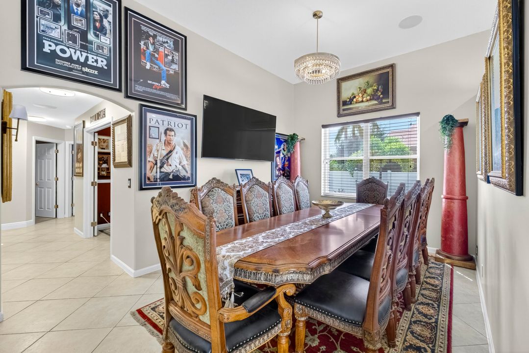 For Sale: $1,199,999 (4 beds, 2 baths, 2372 Square Feet)