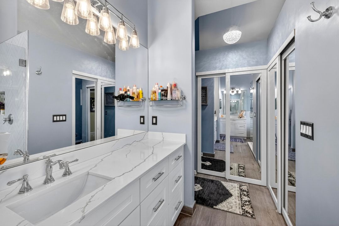 For Sale: $1,199,999 (4 beds, 2 baths, 2372 Square Feet)