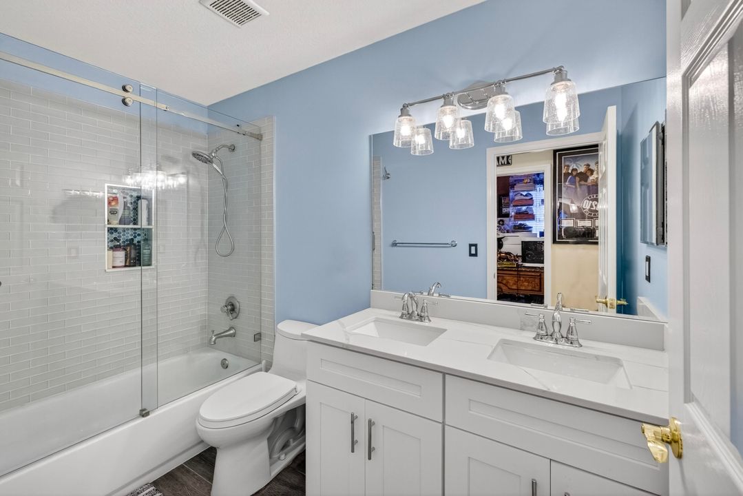 For Sale: $1,199,999 (4 beds, 2 baths, 2372 Square Feet)