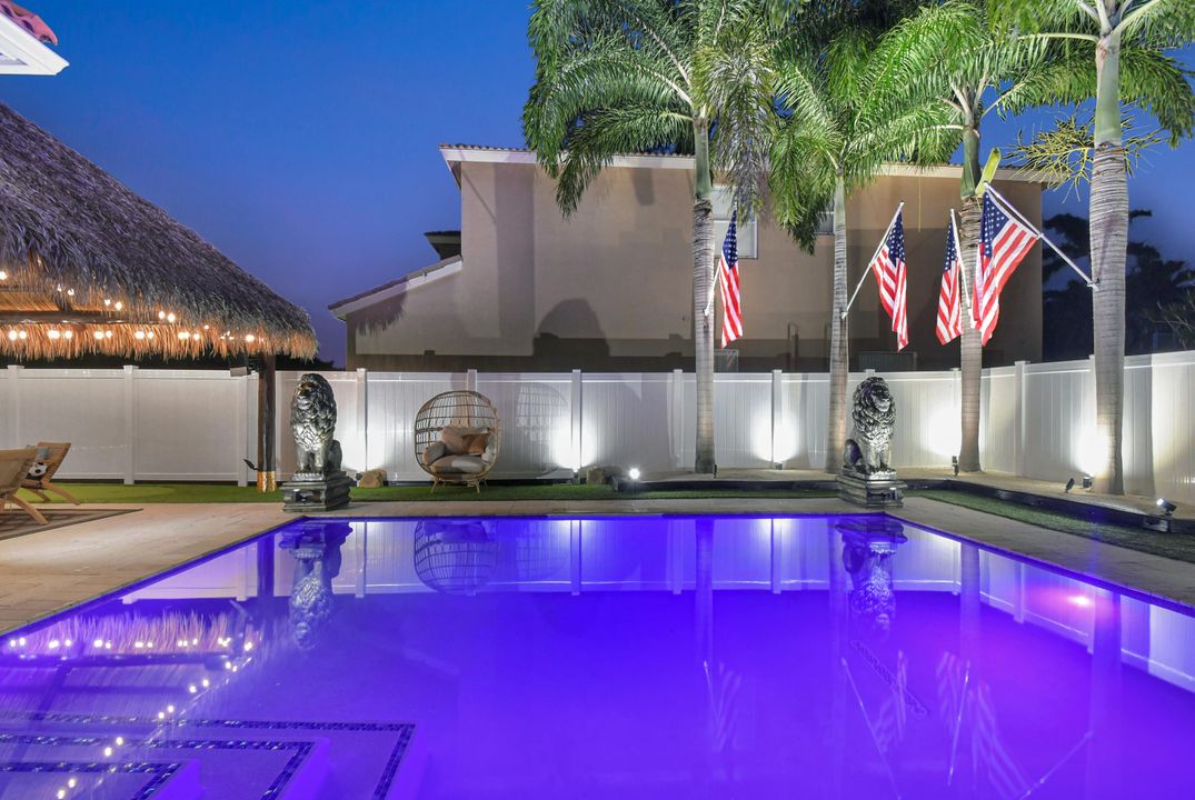 For Sale: $1,199,999 (4 beds, 2 baths, 2372 Square Feet)