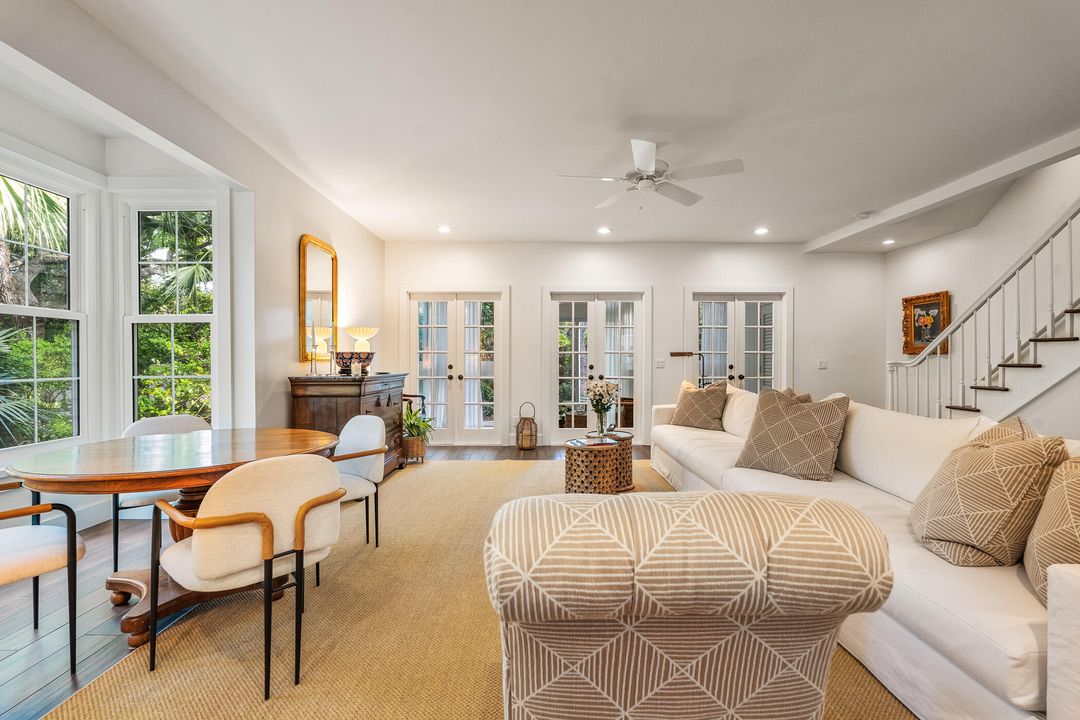 待售: $799,900 (2 贝兹, 2 浴室, 1450 平方英尺)