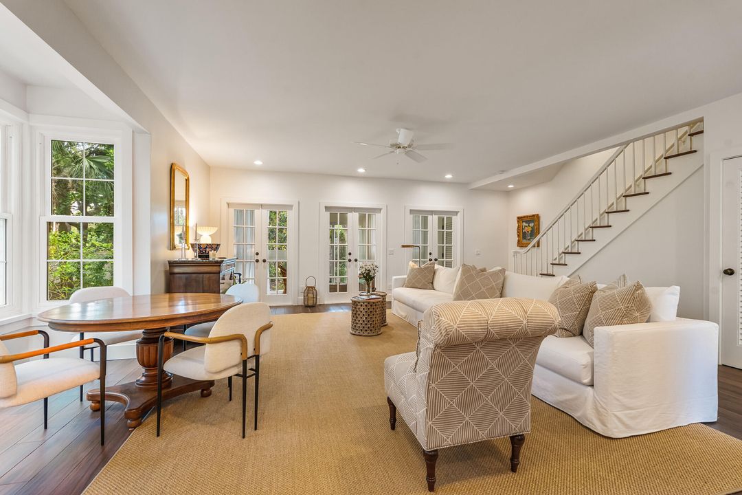 待售: $799,900 (2 贝兹, 2 浴室, 1450 平方英尺)