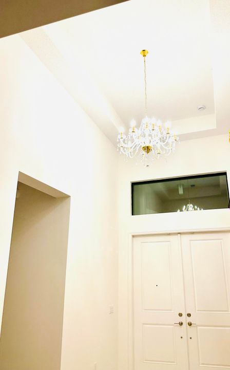 For Rent: $4,500 (3 beds, 2 baths, 2580 Square Feet)