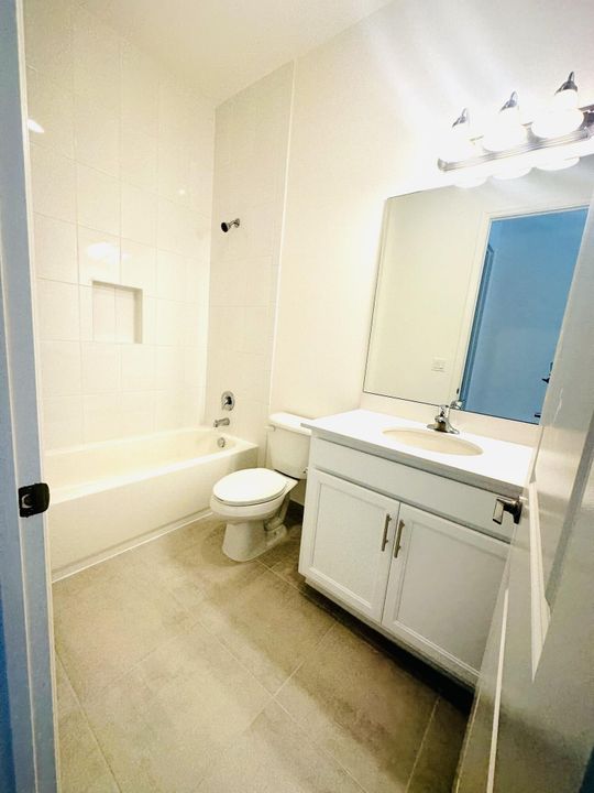 For Rent: $4,500 (3 beds, 2 baths, 2580 Square Feet)