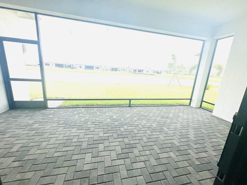 For Rent: $4,500 (3 beds, 2 baths, 2580 Square Feet)