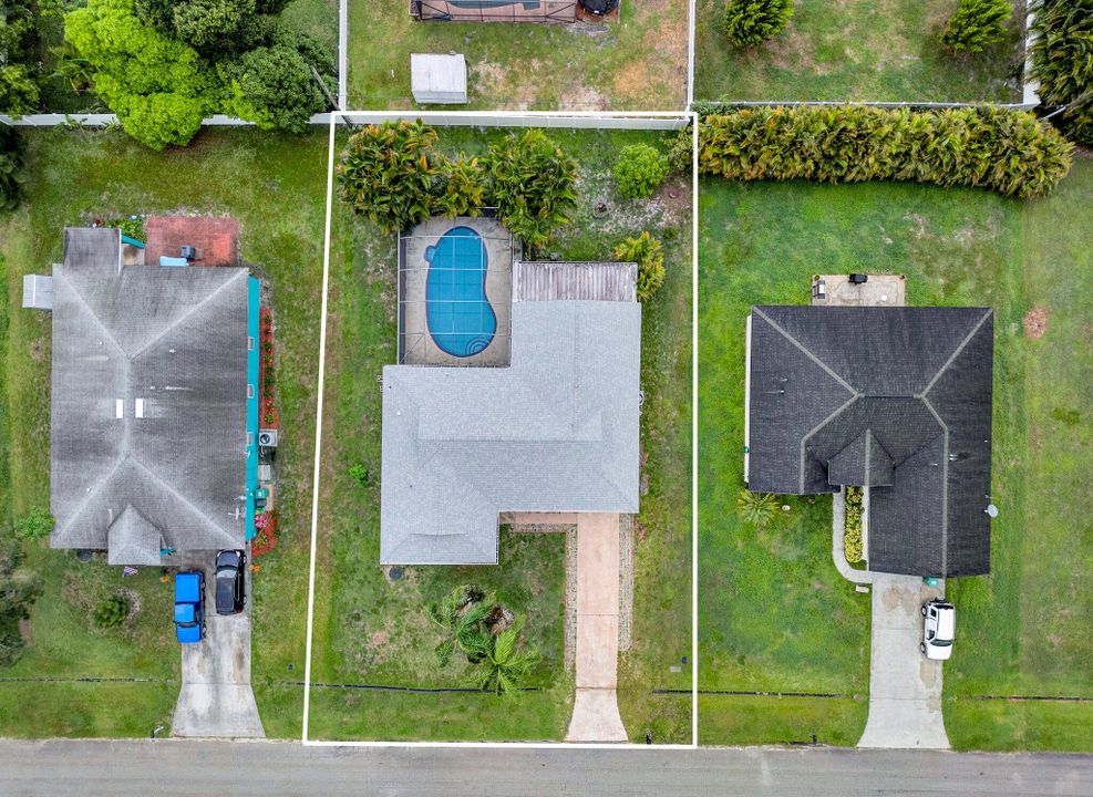 For Rent: $3,550 (3 beds, 2 baths, 1915 Square Feet)