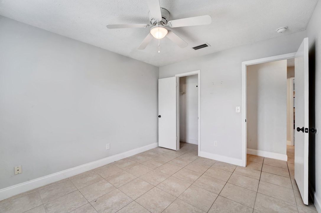 For Rent: $3,550 (3 beds, 2 baths, 1915 Square Feet)