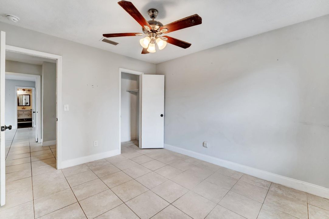 For Rent: $3,550 (3 beds, 2 baths, 1915 Square Feet)