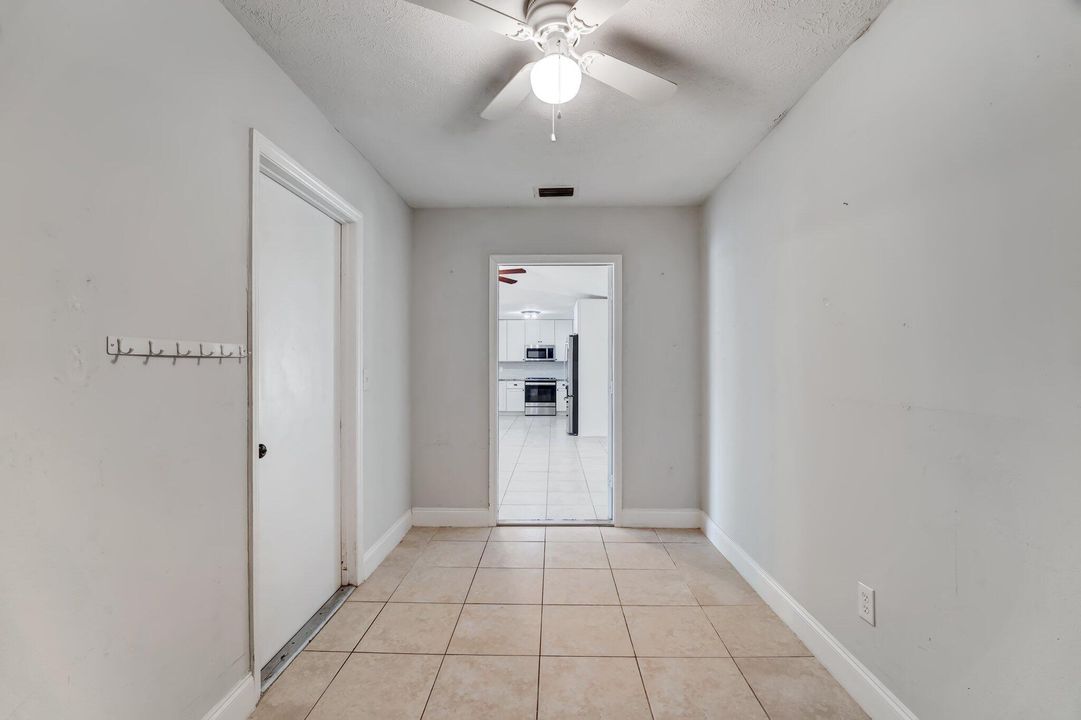 For Rent: $3,550 (3 beds, 2 baths, 1915 Square Feet)