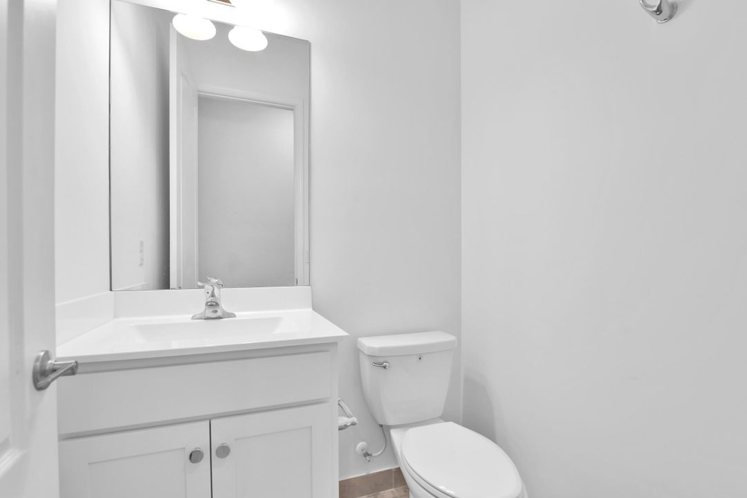 合同活跃: $550,000 (3 贝兹, 2 浴室, 2062 平方英尺)