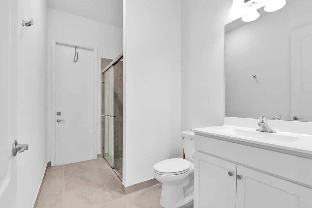 合同活跃: $550,000 (3 贝兹, 2 浴室, 2062 平方英尺)