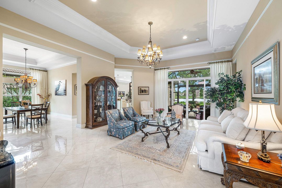 Activo con contrato: $1,375,000 (4 camas, 3 baños, 3316 Pies cuadrados)