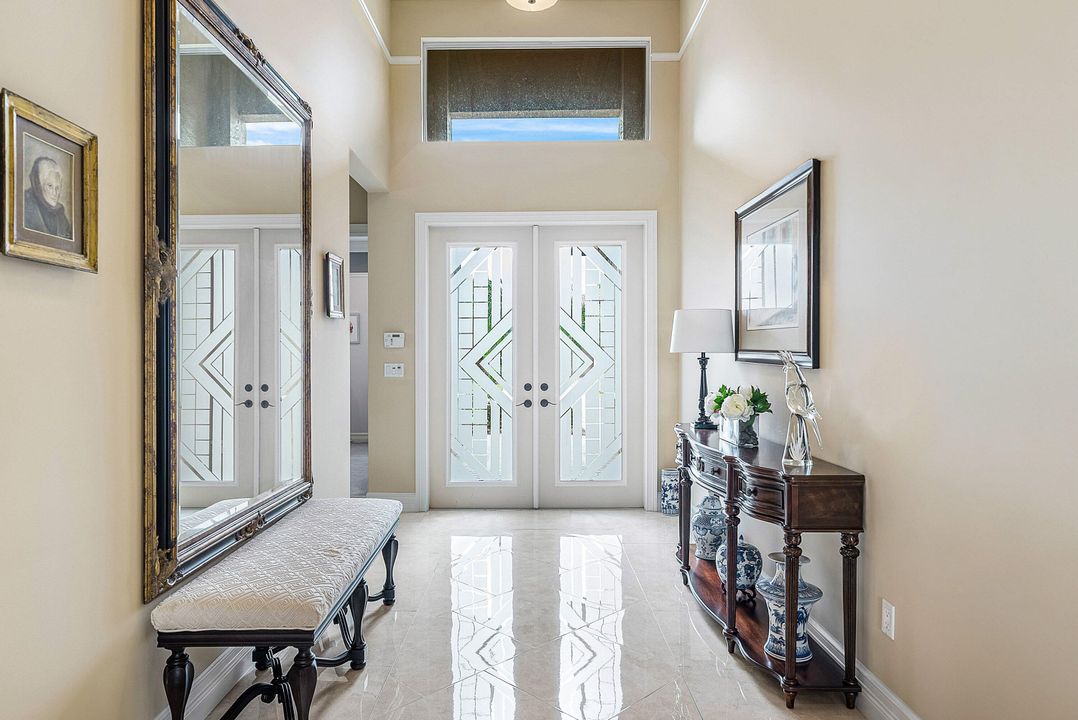 Activo con contrato: $1,375,000 (4 camas, 3 baños, 3316 Pies cuadrados)