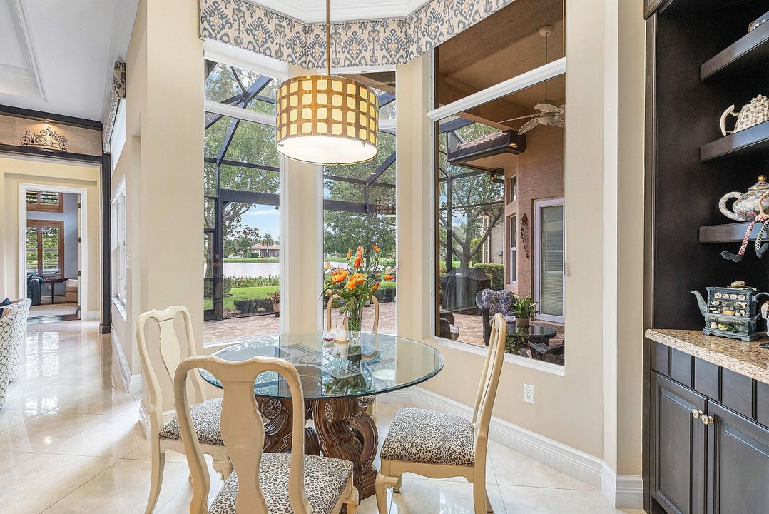 Activo con contrato: $1,375,000 (4 camas, 3 baños, 3316 Pies cuadrados)