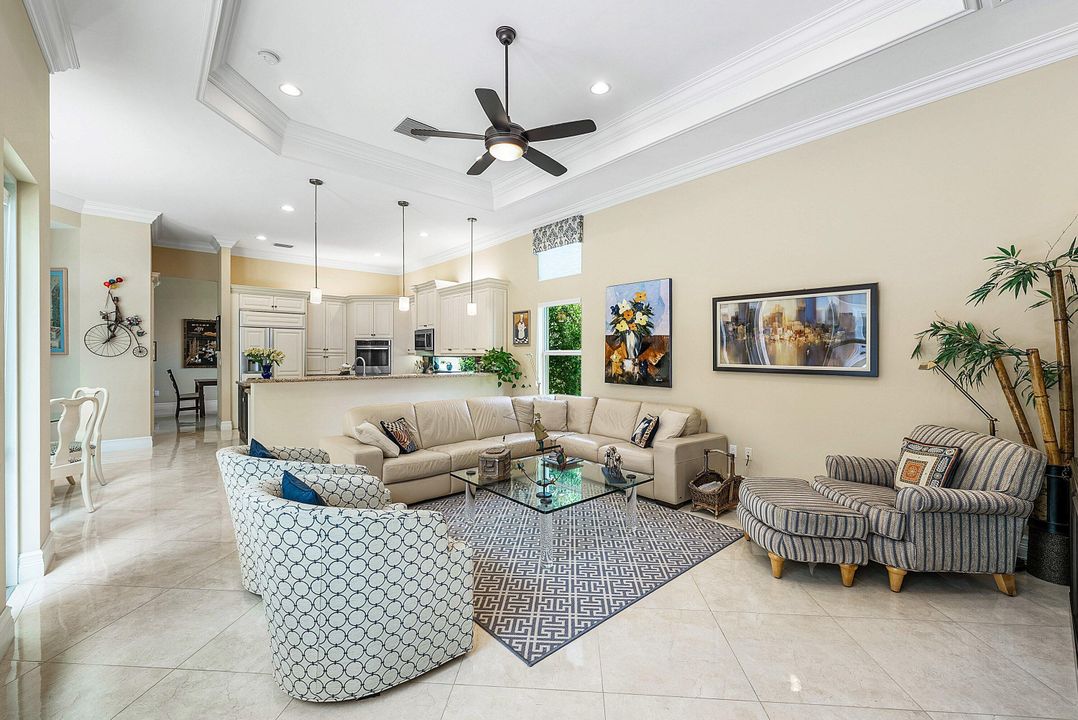 Activo con contrato: $1,375,000 (4 camas, 3 baños, 3316 Pies cuadrados)