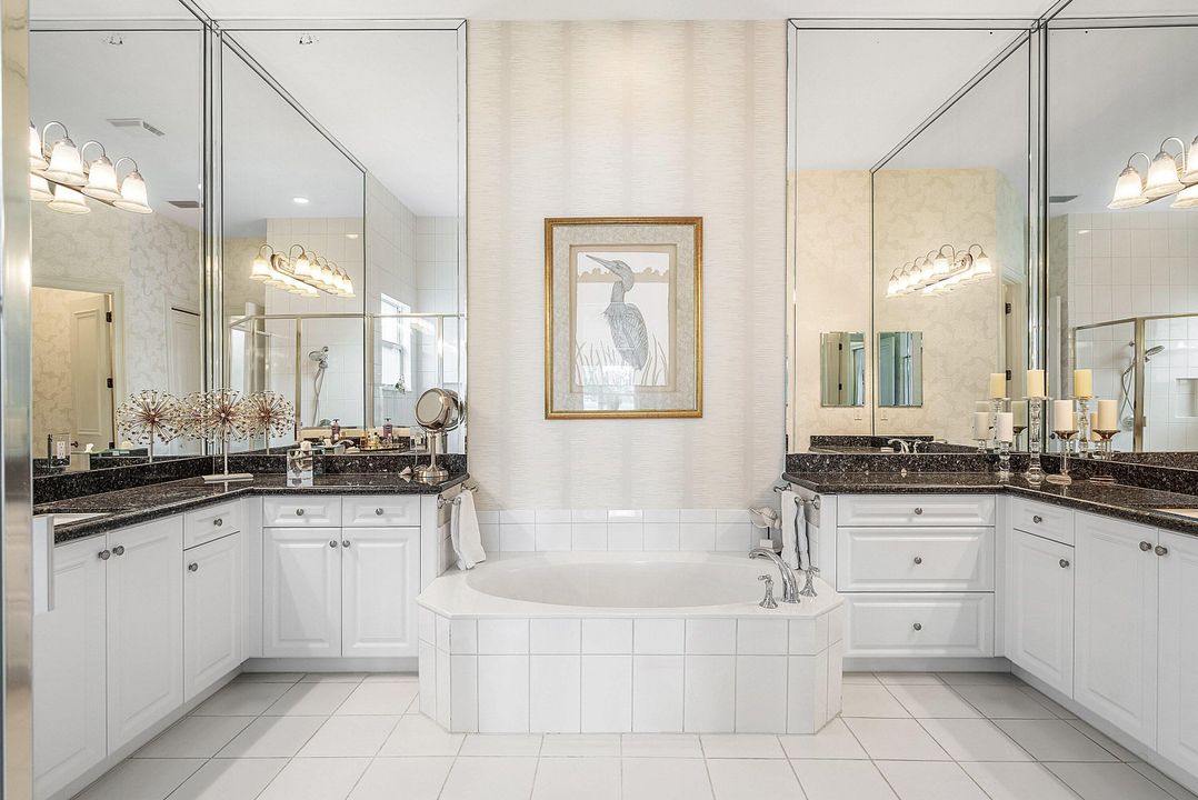 Activo con contrato: $1,375,000 (4 camas, 3 baños, 3316 Pies cuadrados)