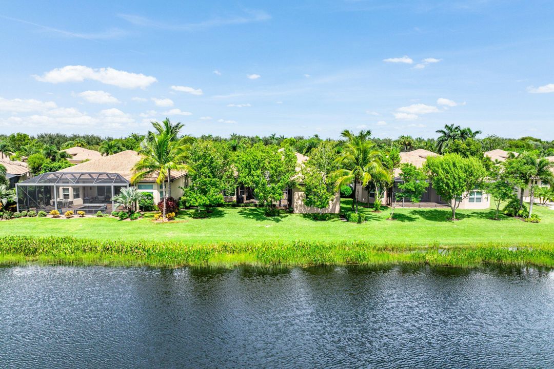 Activo con contrato: $1,375,000 (4 camas, 3 baños, 3316 Pies cuadrados)