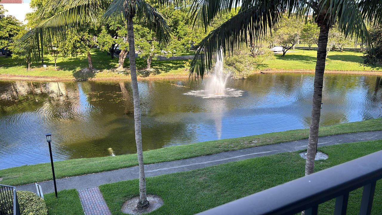 For Rent: $4,200 (2 beds, 2 baths, 1200 Square Feet)