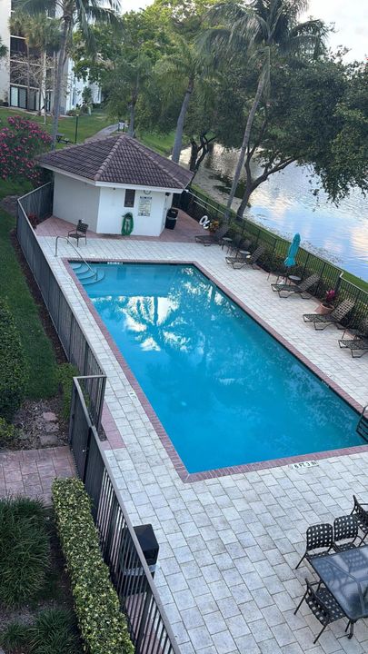 For Rent: $4,200 (2 beds, 2 baths, 1200 Square Feet)