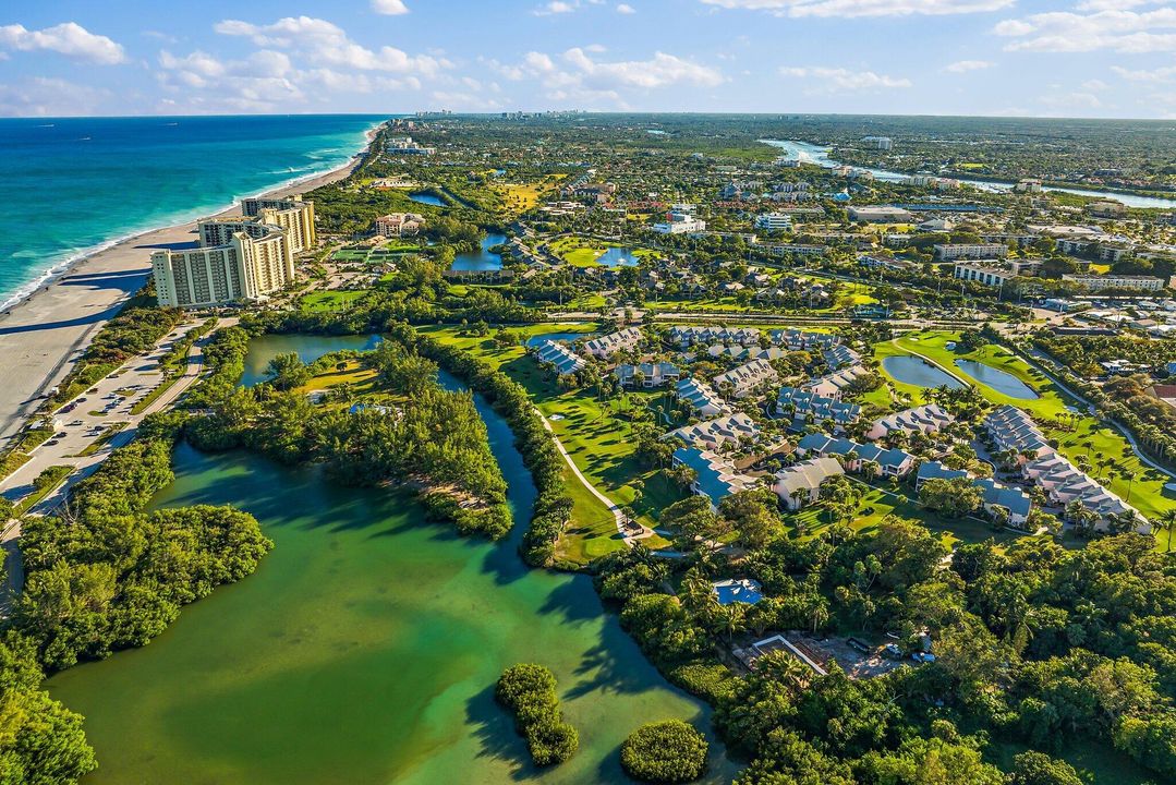 Под контрактом: $6,500 (2 спален, 2 ванн, 1346 Квадратных фут)