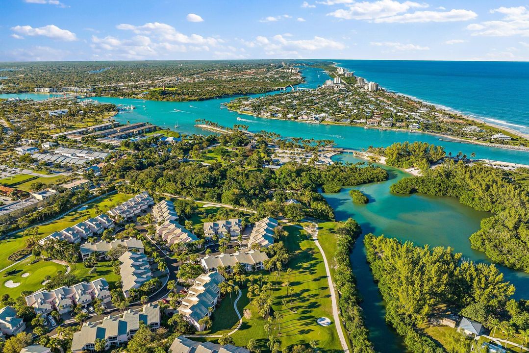 Под контрактом: $6,500 (2 спален, 2 ванн, 1346 Квадратных фут)