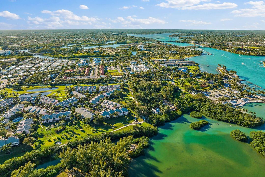 Под контрактом: $6,500 (2 спален, 2 ванн, 1346 Квадратных фут)