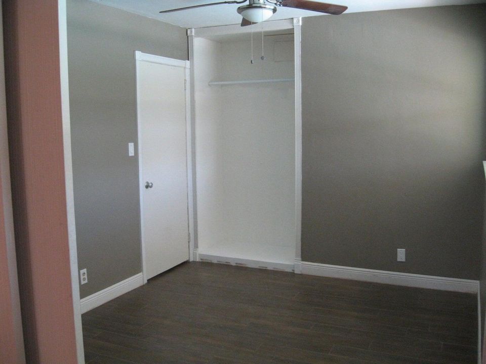 For Sale: $455,000 (3 beds, 2 baths, 1107 Square Feet)